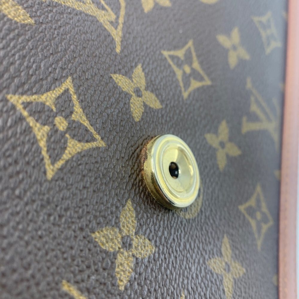 Louis Vuitton Brown Monogram Clutch with Tan Trim - Picture 13 of 16